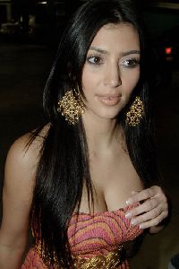 Kim Kardashian on her way to the local Kinkos shop in Los Angeles, California on June 6th 2008