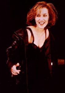 gillian anderson : gillian a12