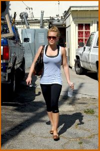 Hilary Duff : hilary duff171 485a48b895a32