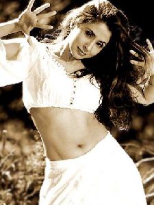 Urmila Matondkar : urmila08