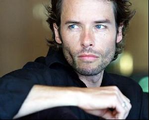 guy pearce : 31