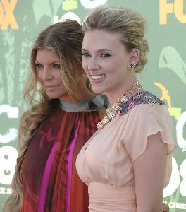 Scarlett Johansson and Fergie at the 2008 Teen Choice Awards