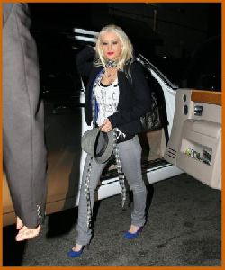 Christina Aguilera : christina aguilera255 485b9dbb46866-t