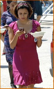 Eva Longoria : Eva Longoria in a dress on movie set1 488f2e5a88f2d