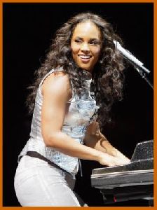 Alicia Keys : Alicia Keys performs at the 02 Arena in London-04 4874cd5ade1d1-t