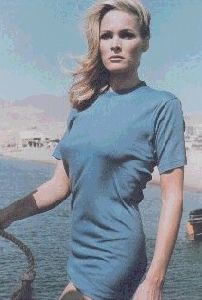 Ursula Andress : 059