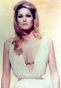 Ursula Andress : 01723