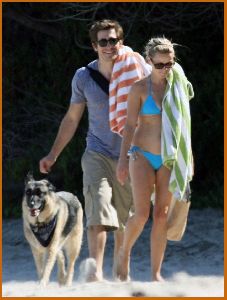 Reese Witherspoon : Reese Witherspoon Bikini Candids with Jake Gyllenhaal1 483583edbbfaf