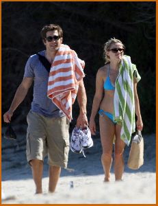 Reese Witherspoon : Reese Witherspoon Bikini Candids with Jake Gyllenhaal3 483583edda80e