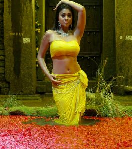 Shriya Saran : Shriya02