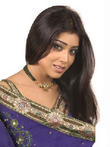 Shriya Saran : shreya 0910 f5