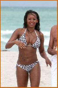 Melanie Brown : mel b128 48442c0568b28