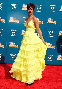 Rihanna arrives at the 2008 BET Awards