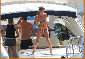 Kate Moss : Kate Moss bikini candids aboard a yacht in Spanish Med14 4875fdb255914