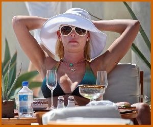 Katherine Heigl : Katherine Heigl Green bikini pictures10 485fbb7756a1d