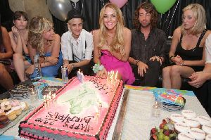 Lindsay Lohan birthday cake with samantha Ronson on July 2nd 2008