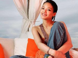 SHU QI : 009598325