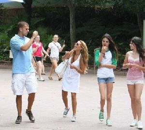 adrienne bailon : with Rob and his step sisters Kendall   Kyl