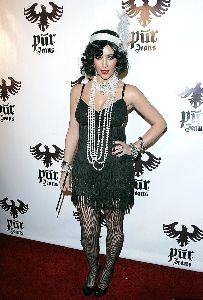 Kim Kardashian : kim at the entrance of Pur Jeans Halloween Bash 2008