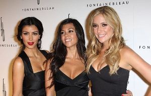 Kim Kardashian : kim photos at the Fontainebleau Miami Beach Grand Opening