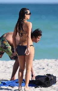 Kim Kardashian : kim in a bikini at the Miami beach 17th November, 2008