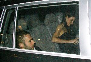 Evangeline Lilly : leaving restaurant Sotto Sotto in the car with boyfriend Dominic Monaghan