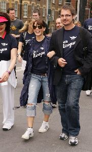 Dannii Minogue : walk for life charity marathon