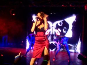 Dannii Minogue : concert still photos