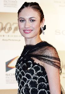 Olga Kurylenko : Olga at the Quantum of Solace movie premiere in Tokyo