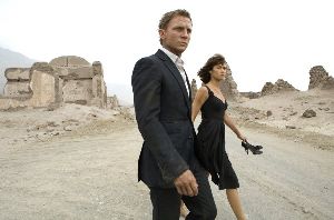 Olga Kurylenko : Olga with Daniel Craig