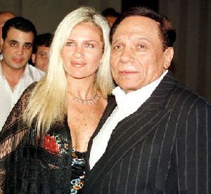 Adel Emam : Lebanese actress and singer Nicole Saba with the egyptian comedy actor Adel Emam