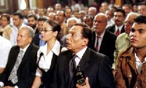 Adel Emam : Adel Imam in the movie el safara bel amara