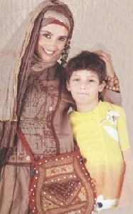 Hanan Turk : with her son adam