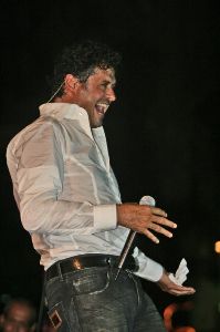 Ragheb Alama : one of the best arab singers on stage