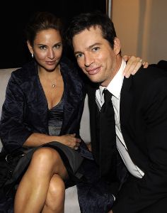 Jill Goodacre : Jill Goodacre and her husband singer Harry Connick Jr. backstage during a CNN party