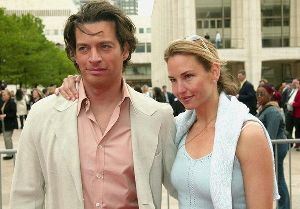 Jill Goodacre : Harry Connick Jr and his wife model Jill Goodacre photo on the red carpet