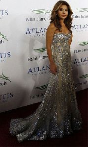 Nawal Al Zoghbi : Nawal at the red carpet of the Atlantis opening ceremony