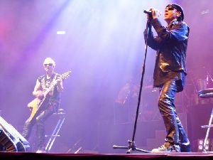 Scorpions  band  : Klaus Meine and Rudolf Schenker on stage