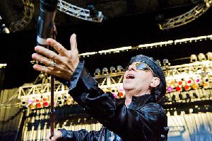 Scorpions  band  : Klaus Meine singing live on stage