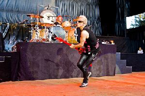 Scorpions  band  : Rudolf Schenker live performance