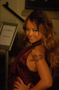 Tila Tequila : posing for the camera