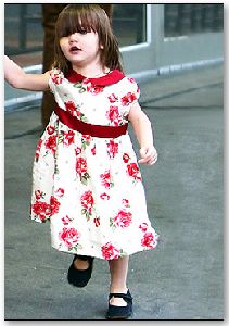 Suri Cruise : Tartan Rose Dress