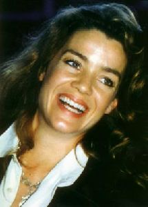 Claudia Christian : Claudia Christian smile