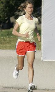 Jennifer Aniston : athletic jennifer is running as she regulary does