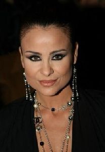 carole samaha : Carole black hair