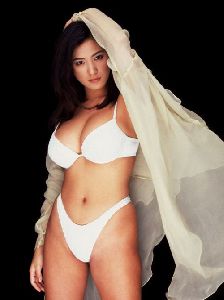 Yuko Aoki : in a white underwear set