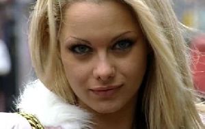 Jessica Jane Clement thin eyebrows