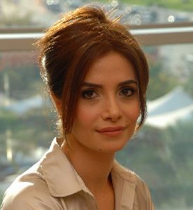 Songul Oden red hair at her visit to Dubai