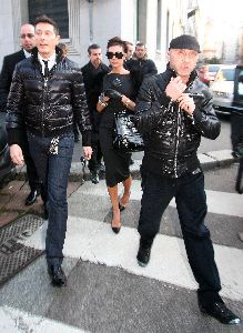 VICTORIA BECKHAM : arriving at Dolce and Gabbana in Milan on December 2008