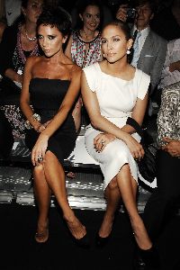 VICTORIA BECKHAM : sitting beside Jennifer Lopez at the Marc Jacobs 2009 Spring Collection show in NY on 8th, September 2008